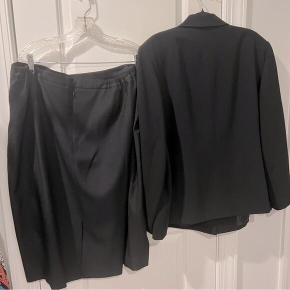 KASPER Black Blazer and Skirt Set PLUS SIZE 24 - Picture 4 of 7